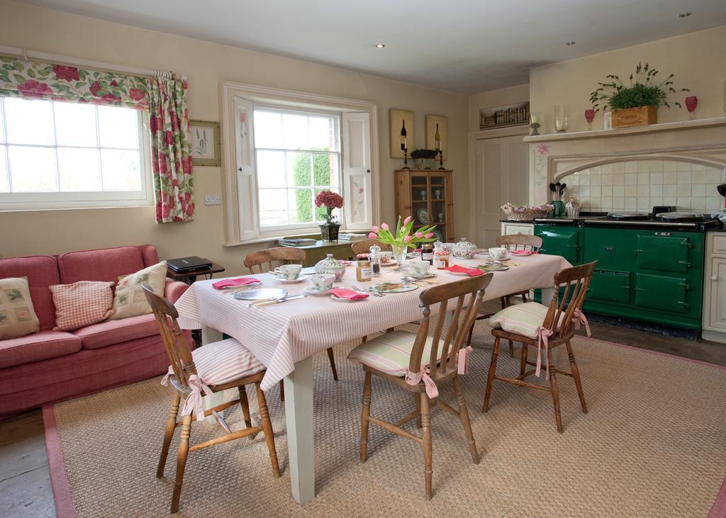 Готель Brunton Farmhouse Collingbourne Kingston Екстер'єр фото
